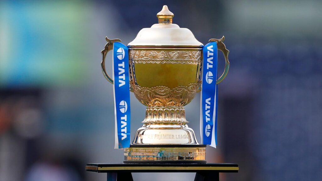 1383701 IPL20trophy
