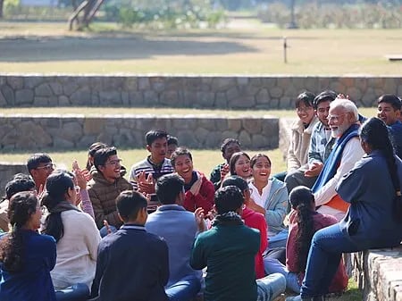1384623 PMNarendraModiinteractingwithChildrenduringParikshaPeCharcha