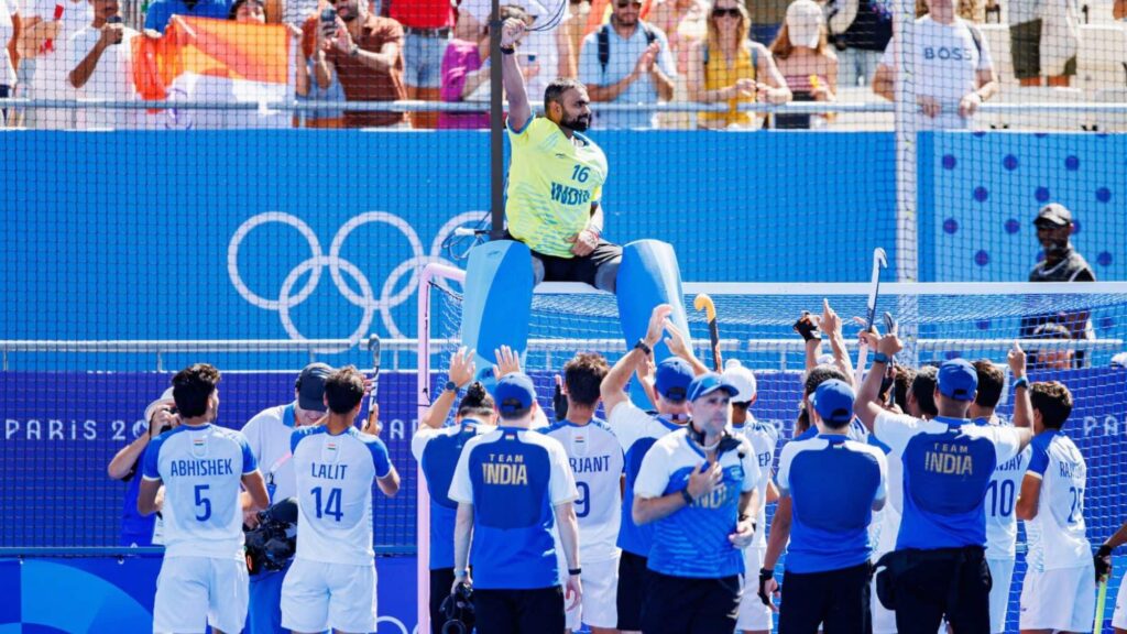 1384661 Indian Hockey Team Bronze