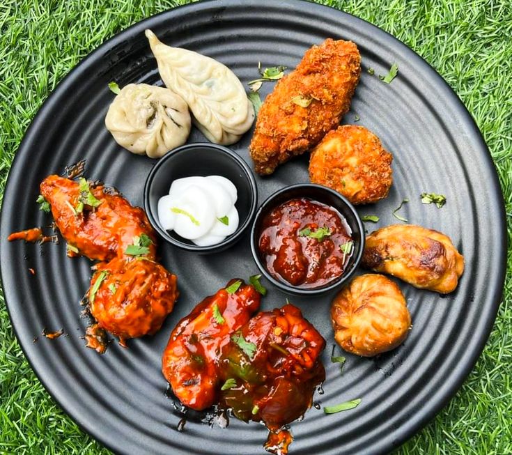 1385619 Different Types of Momos