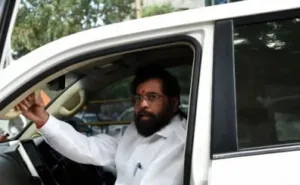 महाराष्ट्र के उपमुख्यमंत्री एकनाथ शिंदे की कार को बम से उड़ाने की धमकी देने के आरोप में दो गिरफ्तार