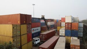 US Tariffs: कृषि, औषधि और मशीनरी क्षेत्रों में पड़ सकता है प्रभाव