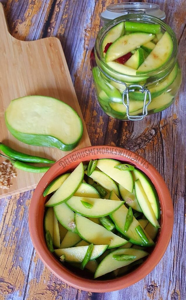1386313 Goan Korum Goan Korom Tora XiroTora ShiroInstant raw mango saladRaw mango slices in brineTorashir