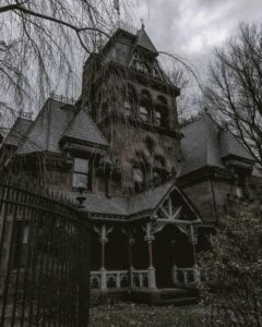 Haunted Places in India: ये हैं भारत की सबसे भूतिया जगहें, परिंदे भी नहीं आते नजर