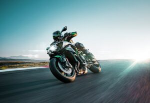 KAWASAKI की 5 दमदार Superbikes, जानें कीमत और फीचर