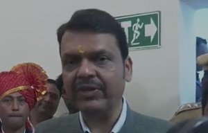 CM Fadnavis: केंद्रीय मंत्री की बेटी से छेड़छाड़ करने वाले दोषियों को सजा मिलेगी
