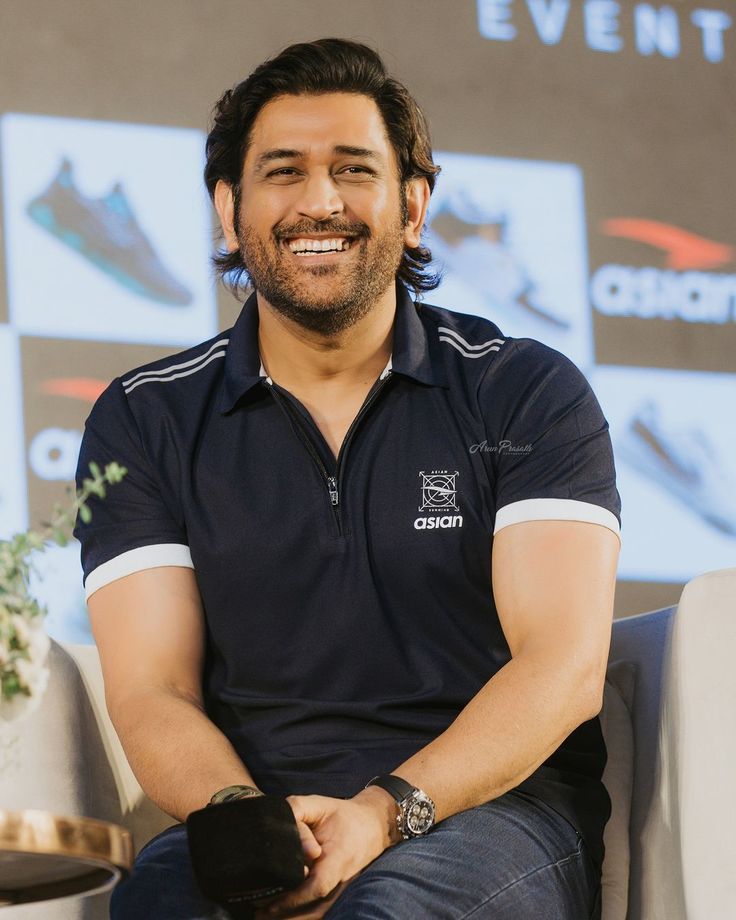 1387614 MS Dhoni