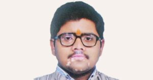 औरंगजेब की कब्र नहीं, भविष्य के गर्भ में छिपे ‘और-रंग’ देखें!!