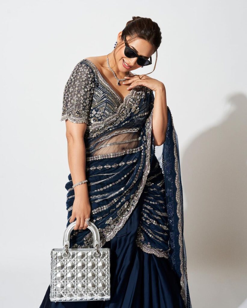 1388089 Divyanka 4