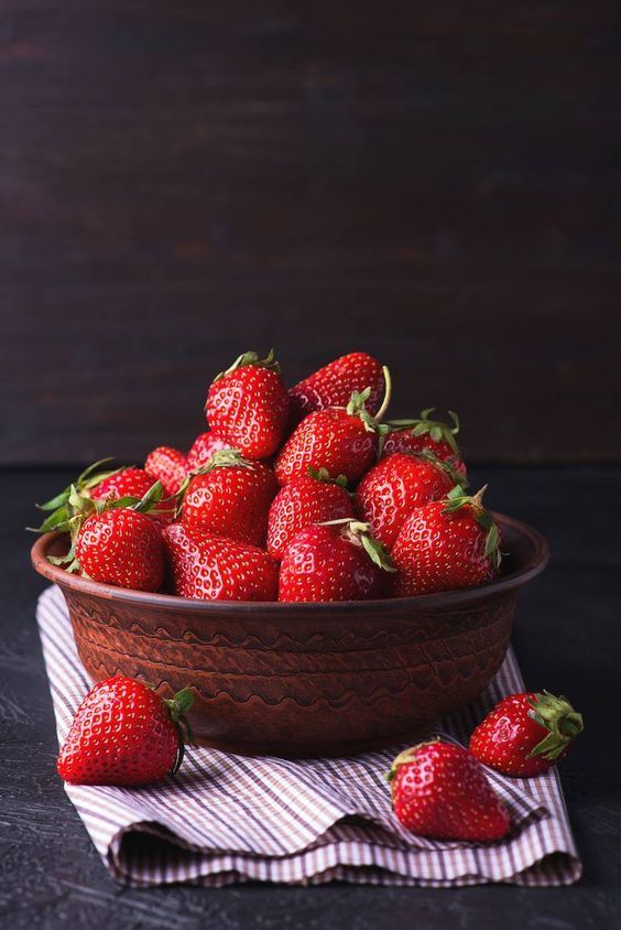 1388342 Strawberry. 1