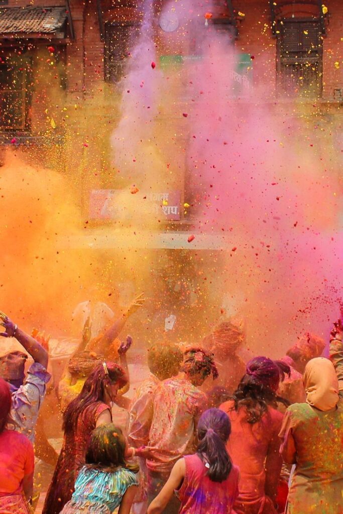 1388829 Holi 1