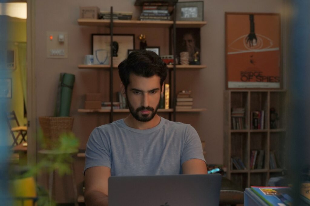 1389004 C1100 dhairya karwa 3259