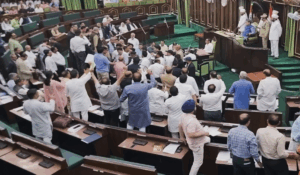 JK विधानसभा में दूसरे दिन भी बवाल, स्पीकर पर कागज फेंका, पेश किया अविश्वास प्रस्ताव
