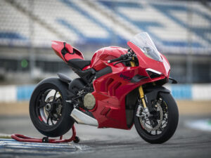 Ducati ने भारत में लॉन्च की नई Panigale V4 Bike, कीमत 30 लाख रुपये से शुरू
