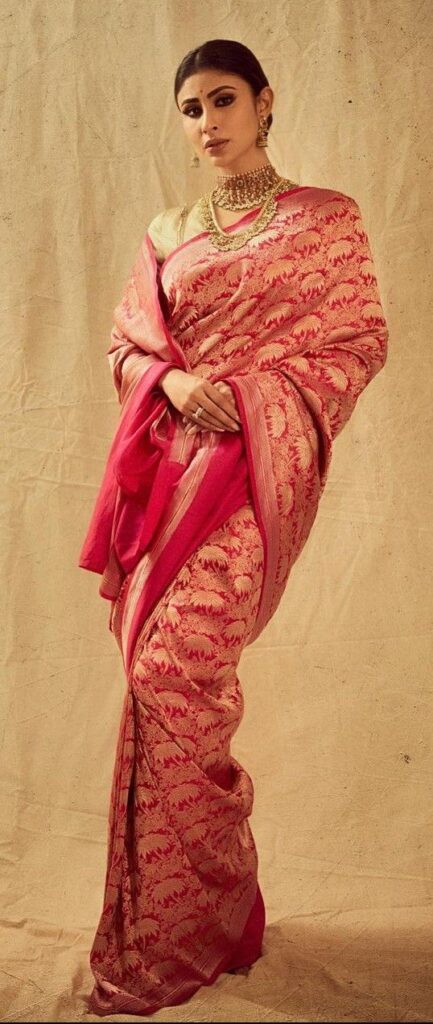1389724 Mouni Roy