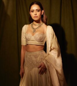 Nushrratt Bharuccha Latest Pics: गोल्डन लहंगा पहन एक्ट्रेस ने बिखेरा हुस्न का जलवा, देखें खूबसूरत तस्वीरें