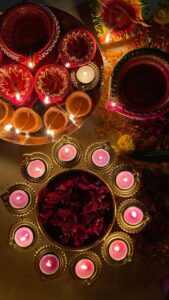 Diwali 2024: दिवाली पर भूलकर न दें ये 5 Gift Items