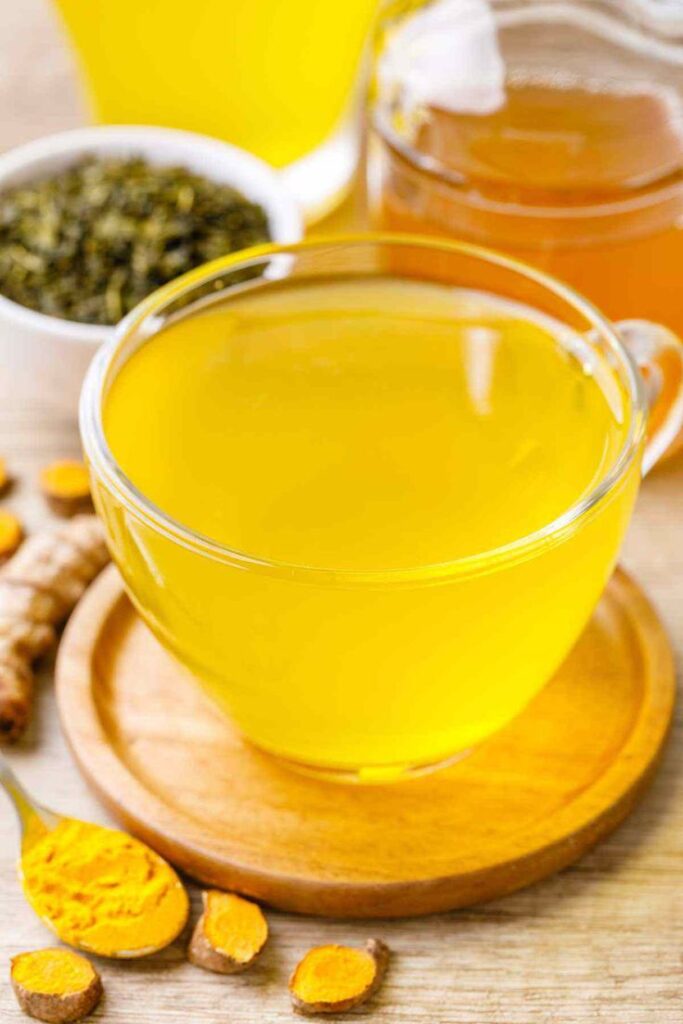 1390092 turmeric to water