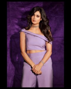 Shweta Tiwari Western Outfits: वेस्टर्न लुक में बला की खूबसूरत दिखती है श्वेता तिवारी, देखें तस्वीरें