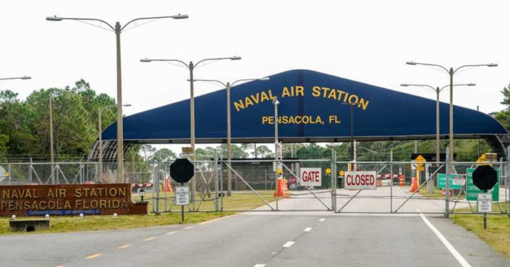 1390177 Alert at Florida Naval Base