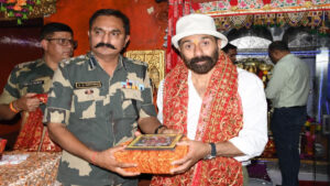 राजस्थान: Actor Sunny Deol ने फिल्म Jaat की सफलता के लिए तनोट माता मंदिर में की प्रार्थना