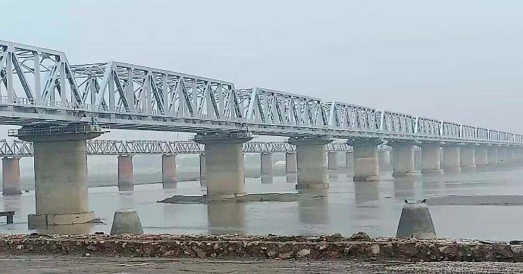 1391333 brigde 11