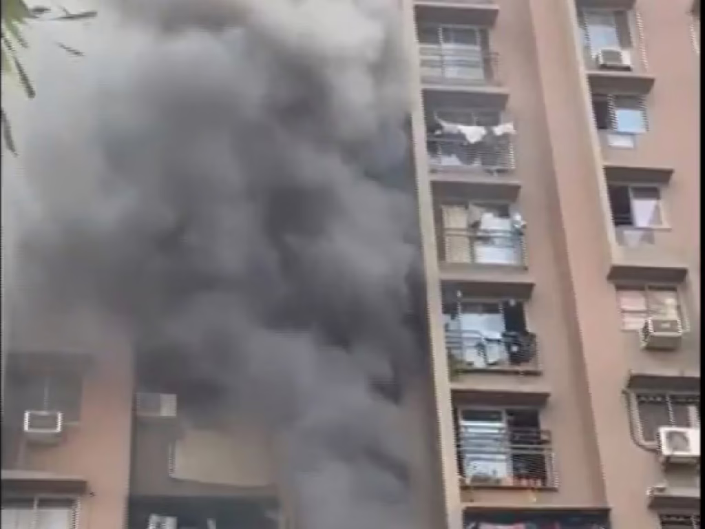 1391903 GUJARATFIREINCIDENT17443833095251744383313595