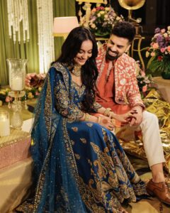 Surbhi Jyoti Sangeet Pics: कभी पति की बाहों में…तो कभी डीजे पर घूंघट ओढ़ खूब नाचीं सुरभि ज्योति