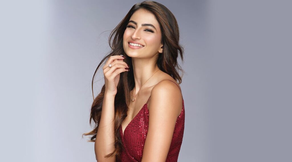 1392203 palak tiwari 4