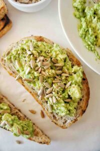 Breakfast में बनाएं Healthy Avocado Toast