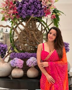 Monalisa Latest Pics: गुलाबी साड़ी पहन भोजपुरी क्वीन एक्ट्रेस ने कराया बोल्ड फोटोशूट, देखें तस्वीरें