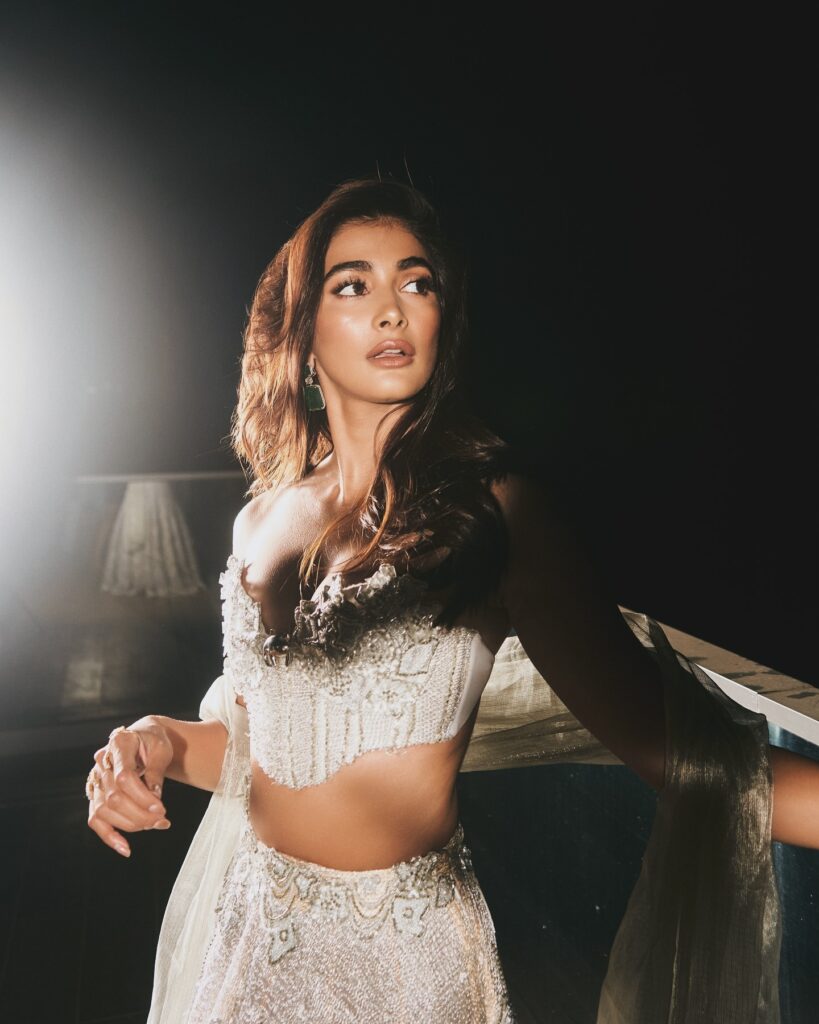 1393152 hegdepooja17300322013488085377728431310287472860