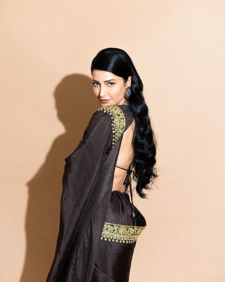 1393570 Shruti Haasan