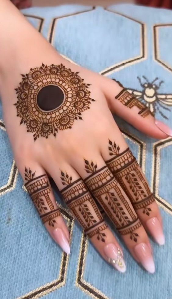 1393631 Mehandi Diwali 11