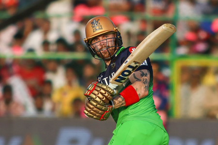 1393974 01 RR vs RCB 0099