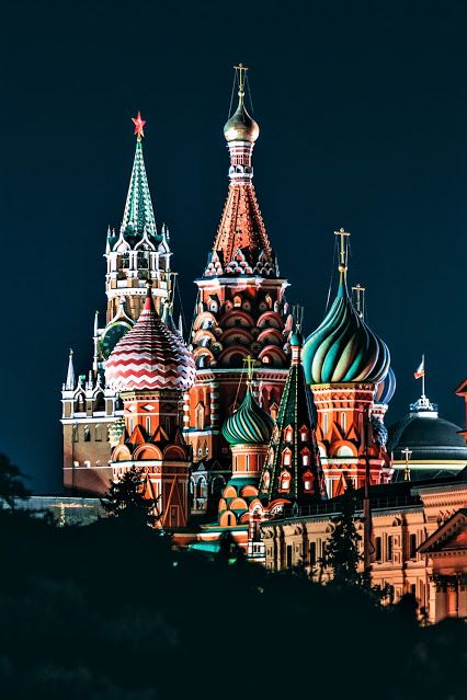 1394327 Kremlin and Red Square Moscow Russia
