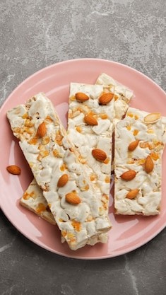 1394592 top view turron dessert23 2149514367
