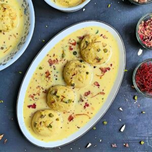 घर पर ऐसे बनाएं हलवाई जैसी स्वादिष्ट रसमलाई