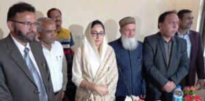 Jammu-Kashmir: वक्फ बोर्ड प्रमुख दरख्शां अंद्राबी ने JKIM और AAC पर प्रतिबंध का किया समर्थन