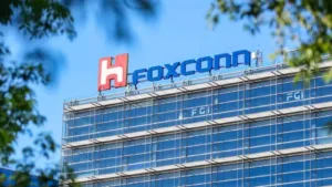 Foxconn लगाएगी 300 एकड़ में फैक्ट्री, Apple के iPhone का होगा निर्माण