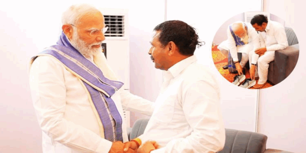 1395565 PM MODI