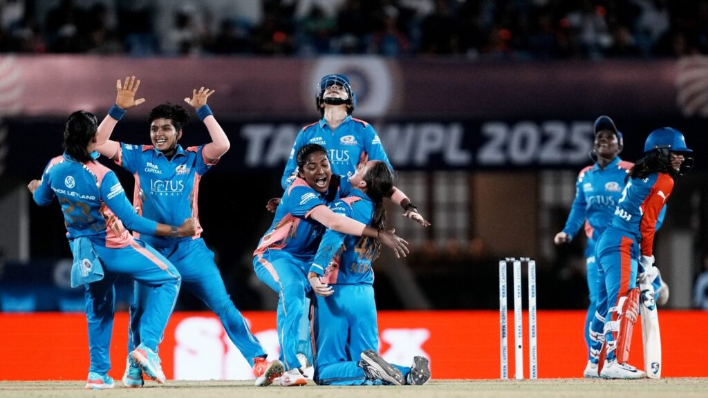 1396282 Mumbai Indians vs Delhi Capitals dw