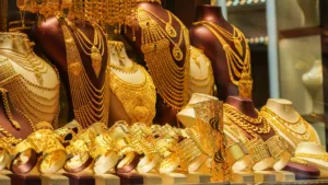 Gold Rate Today: सोने-चांदी की कीमतों में भारी गिरावट, जानें आज का ताजा भाव