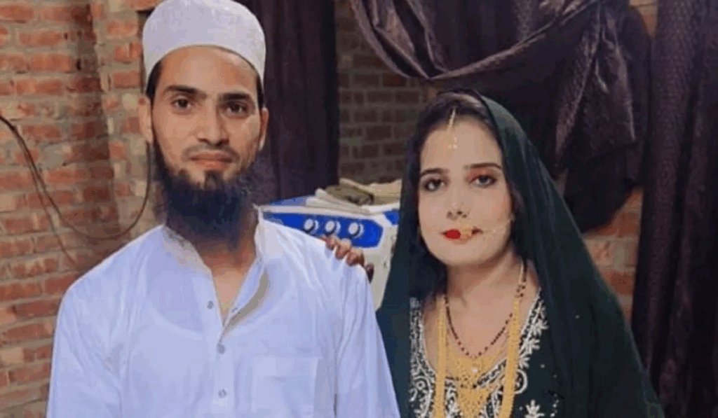 1396626 Meerut couple