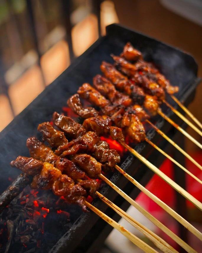 1396685 lucknow cuisine