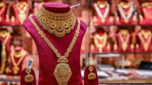Gold Rate Today: सोने के भाव में उतार-चढ़ाव, जानें प्रमुख शहरों में आज का ताजा भाव