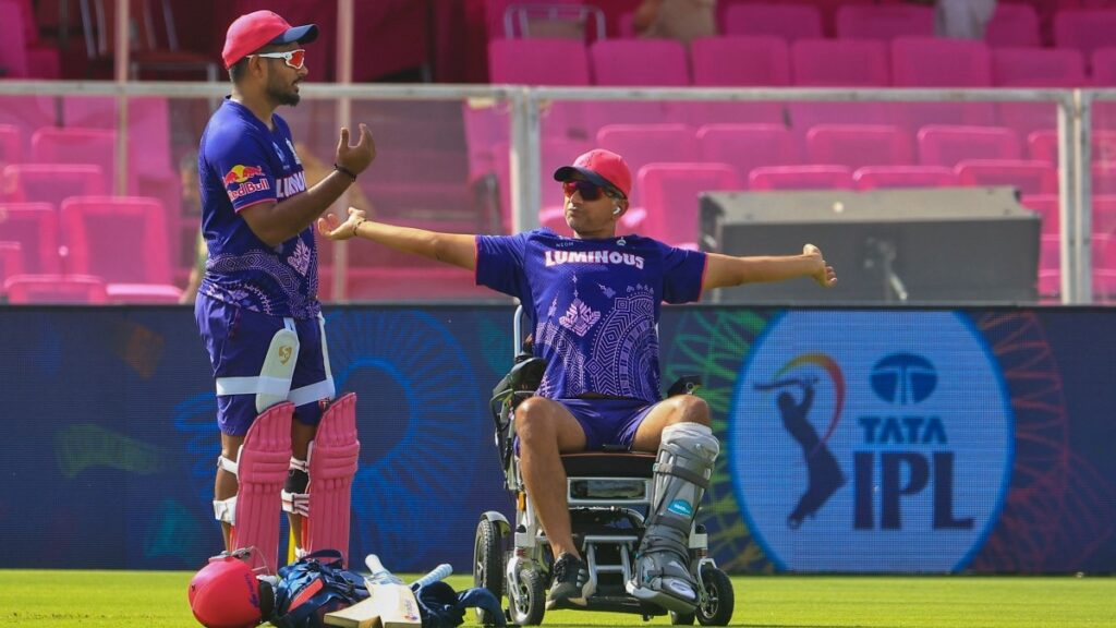 1397517 Rahul Dravid with Sanju Samson d