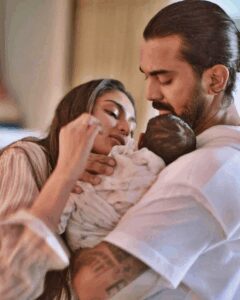 Athiya-KL Rahul ने किया बेटी का नामकरण, चुना अनोखा नाम, देखें अन्य सितारों के बच्चों के अनोखे नाम