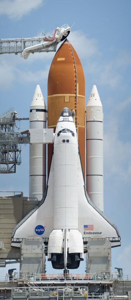 1397689 Space Shuttle Endeavour Ultra High Res Photo