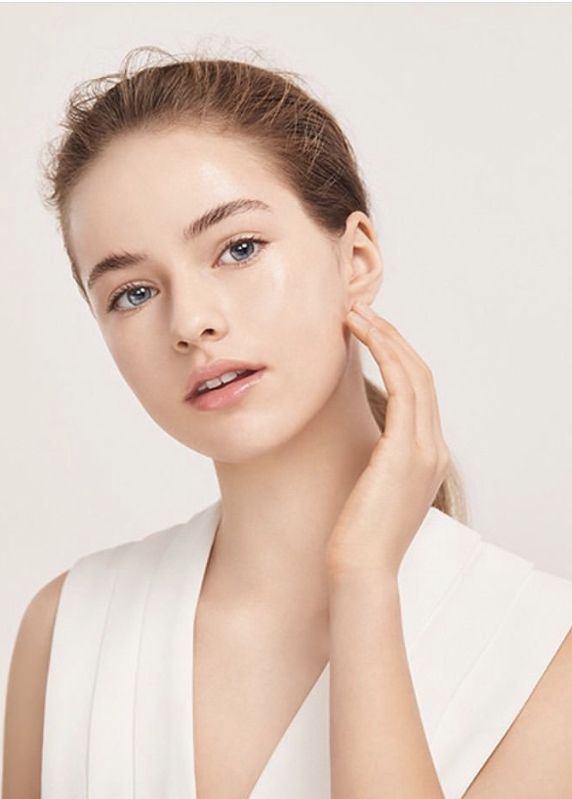 1397802 blemishes from the face1
